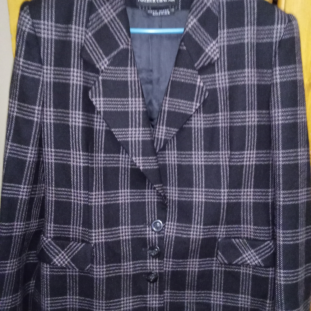 Elegant Black and Gray Plaid Blazer